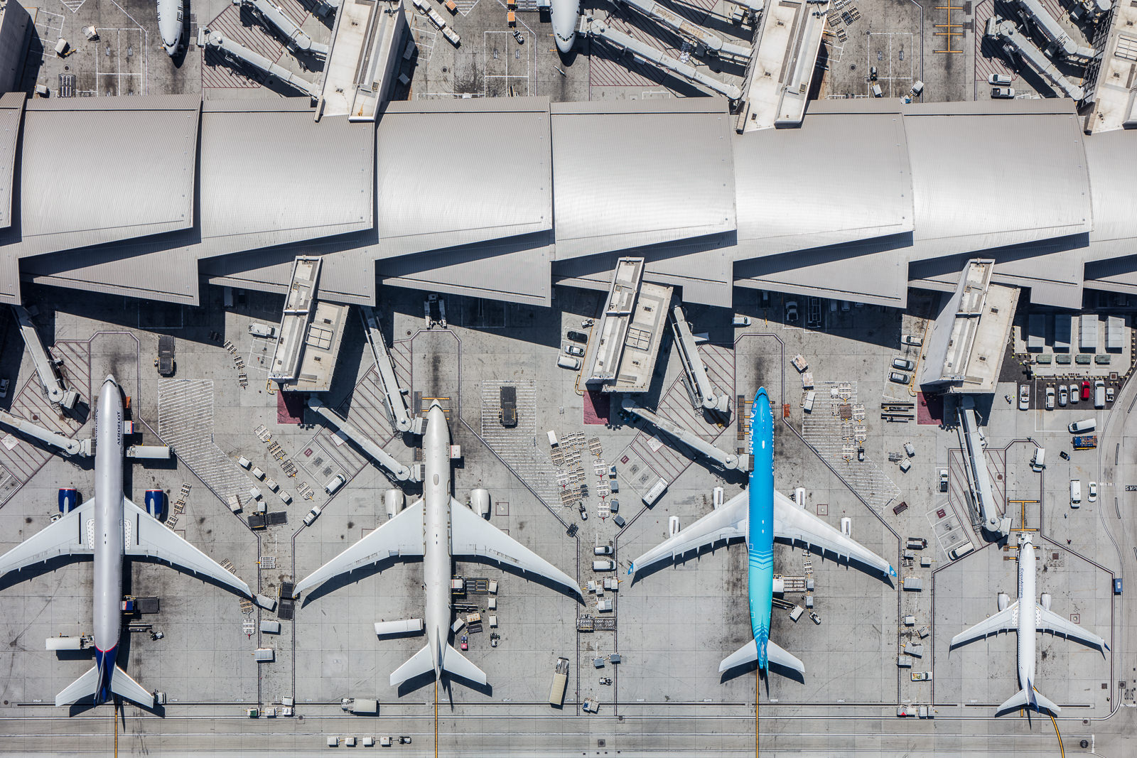 Tom Bradley Int'l Terminal, LAX - Fentress Architects