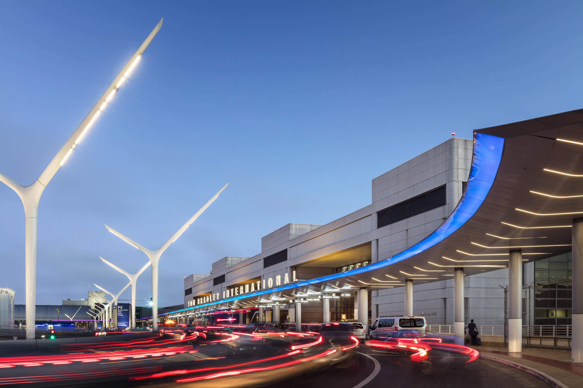 Tom Bradley Int'l Terminal, LAX - Fentress Architects