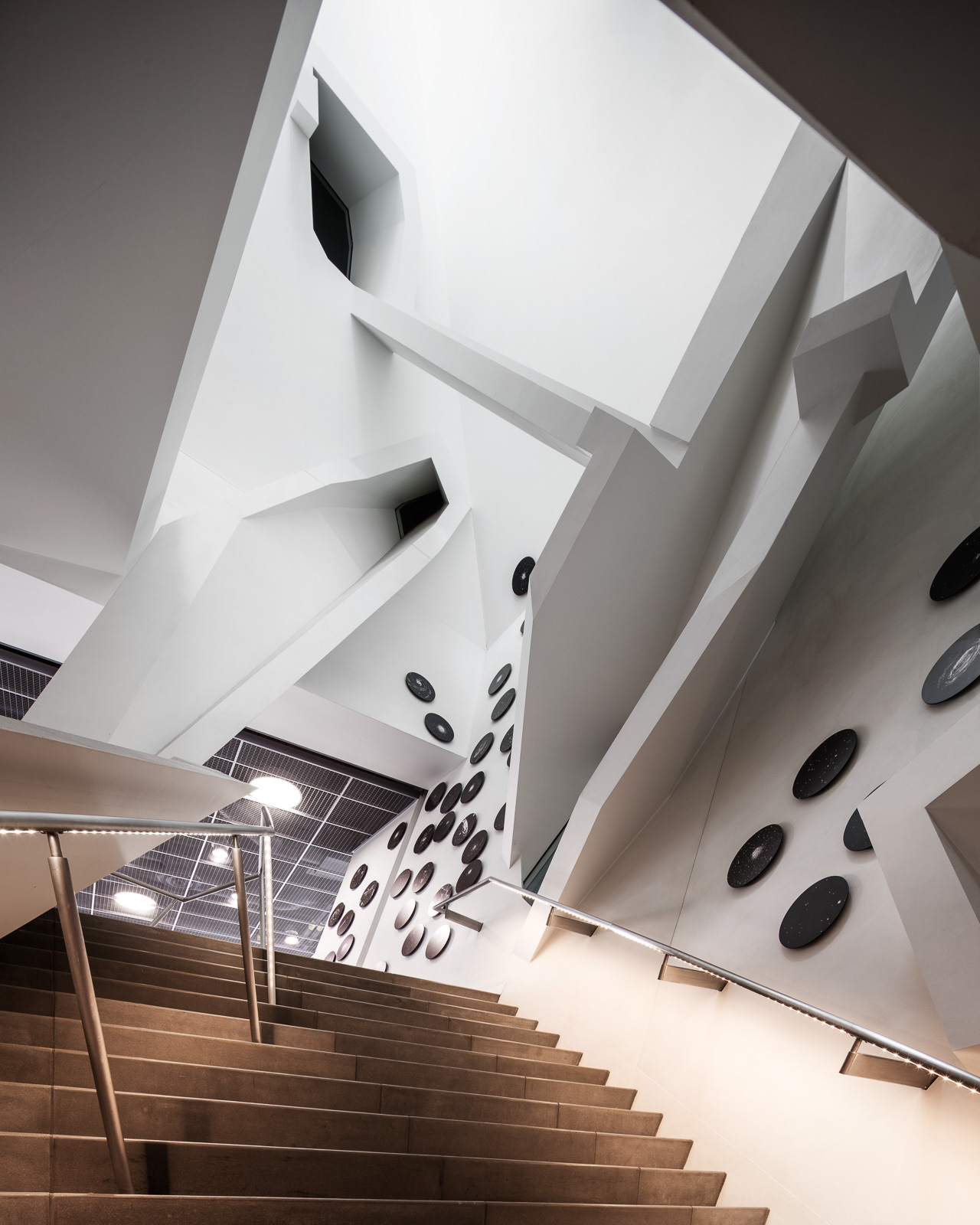 Cahill Center for Astronomy and Astrophysics, Pasadena, CA - Morphosis Architects