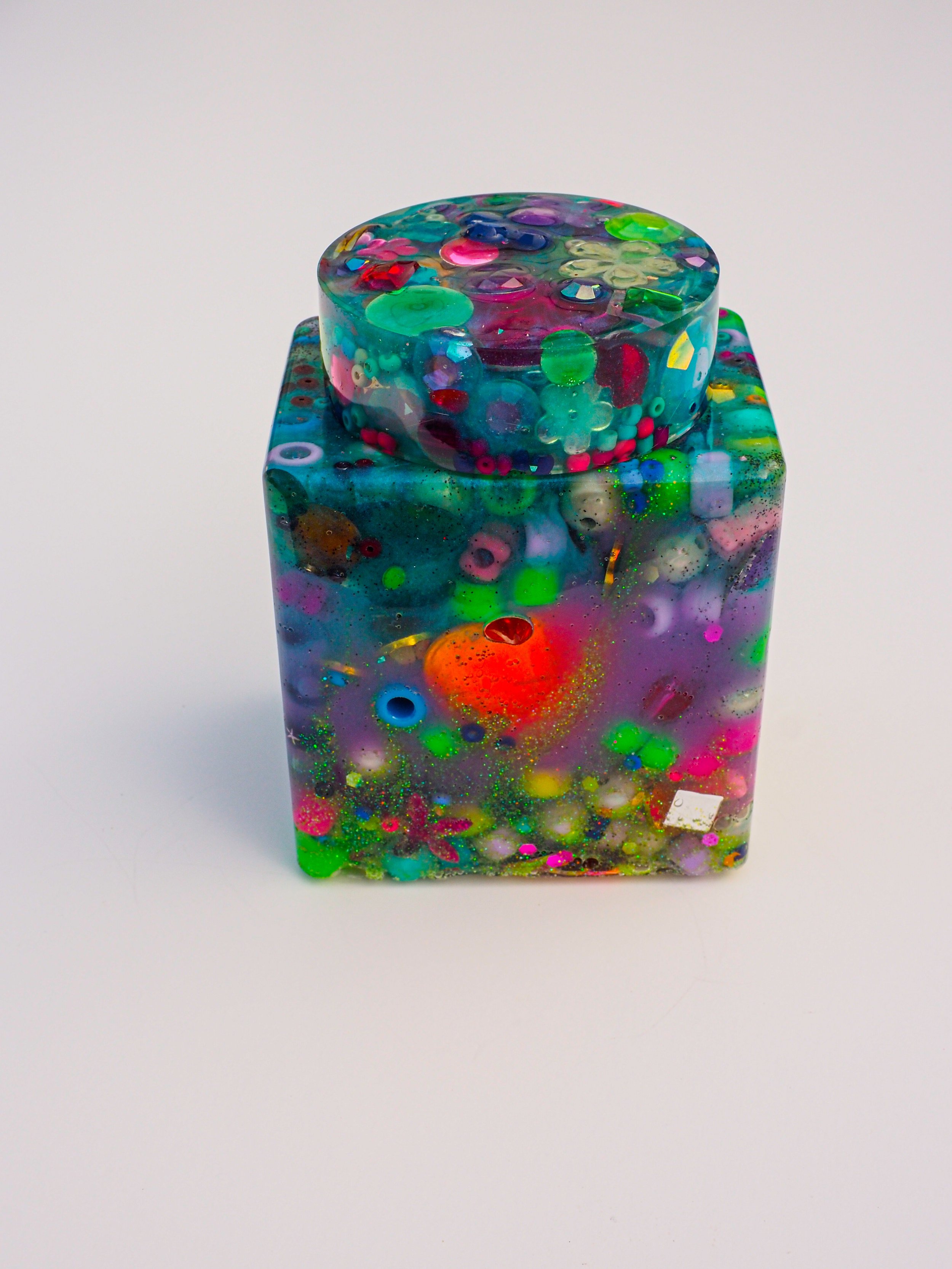square jar with colrful beads glitter rhinestones_.jpg