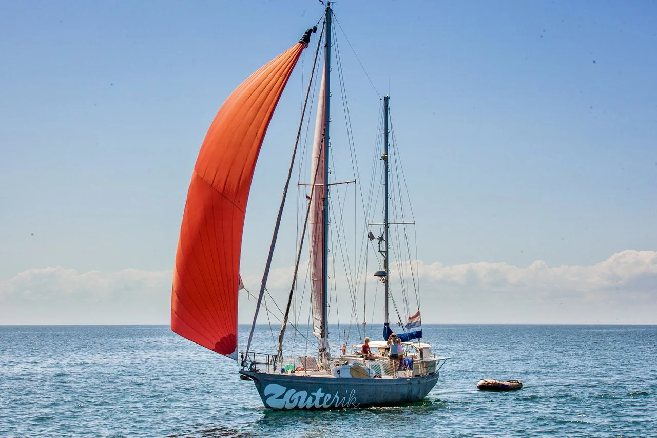 Tussen de Hawaiiaanse eilanden, copyright Sylvia Schutz.JPEG