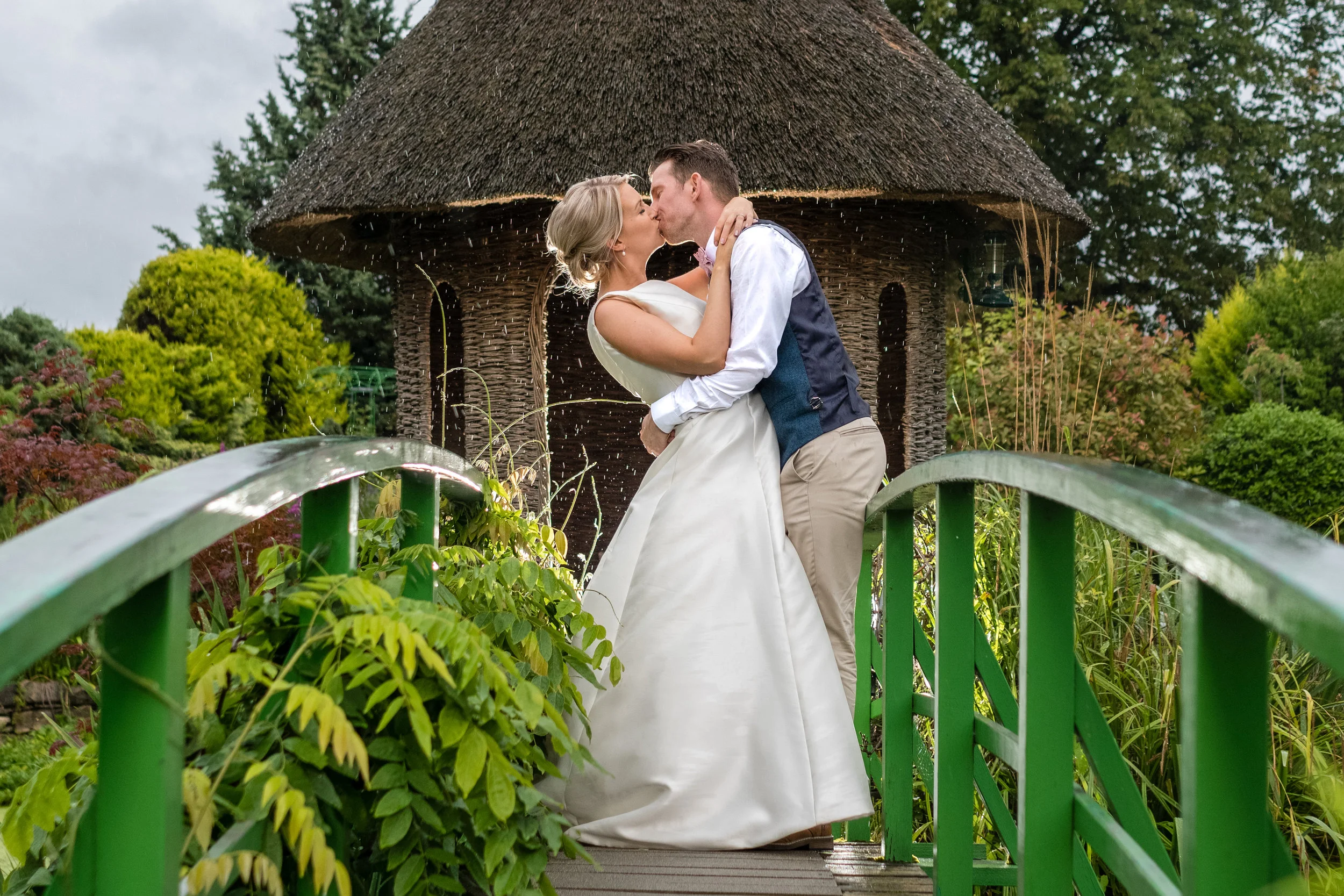 Sarah & Andy - Brockworth Court Barn - Gloucester