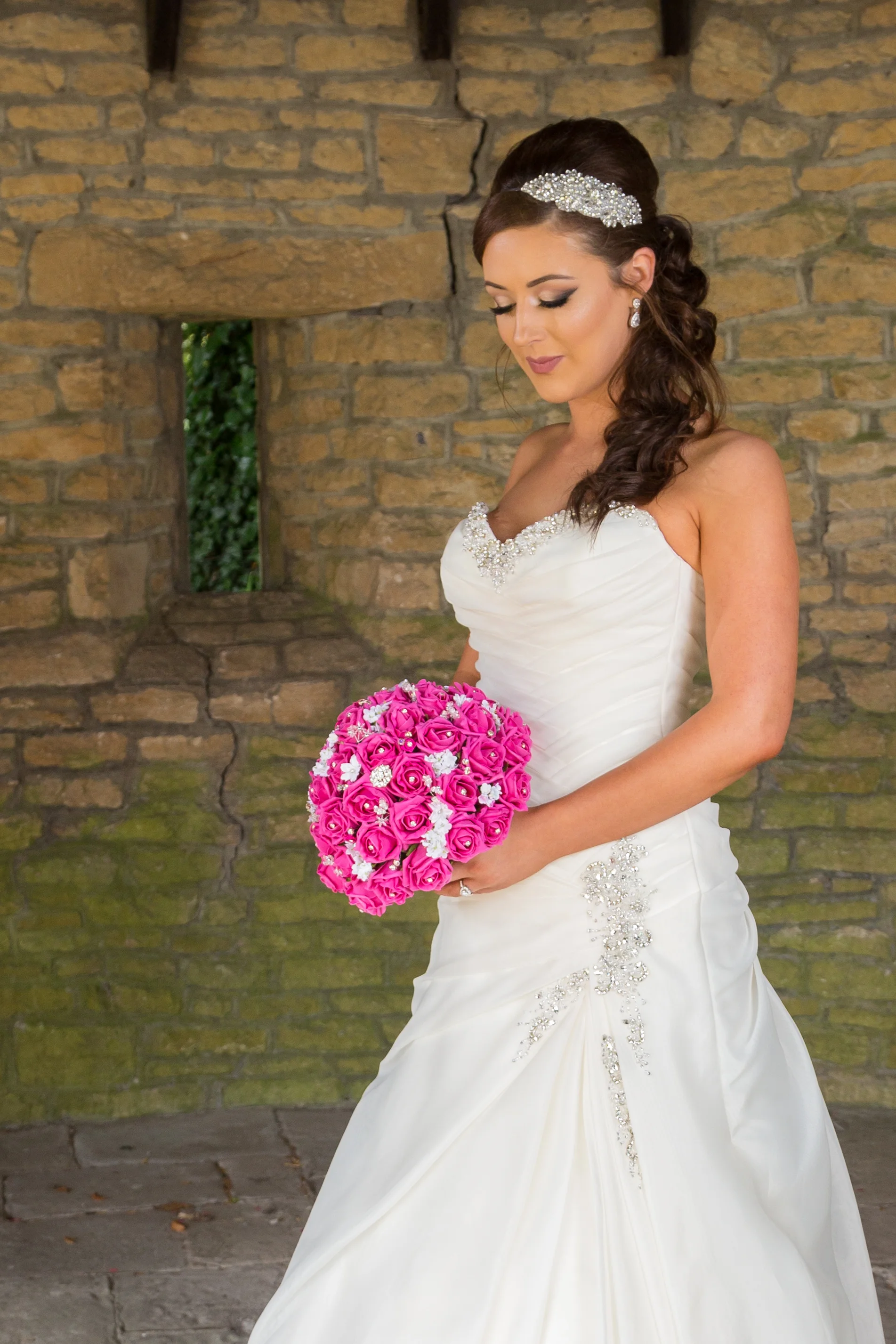 Yasmin & Carl - Stonehouse Court Hotel - Stroud
