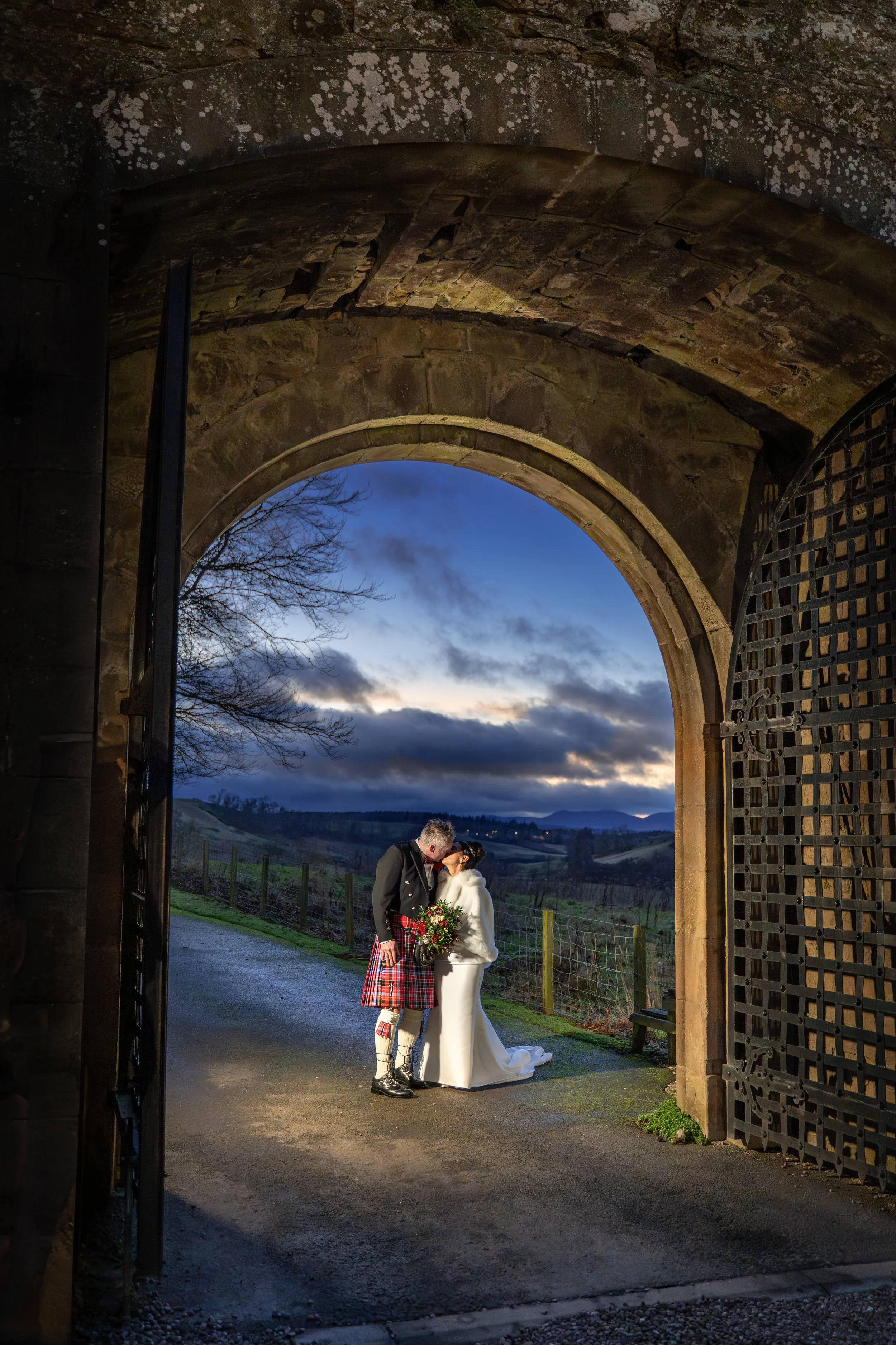 Pasqualina & Rob - Borthwick Castle - Edinburgh
