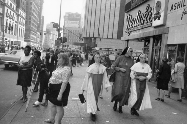 GARRY WINOGRAND, New York , 1972