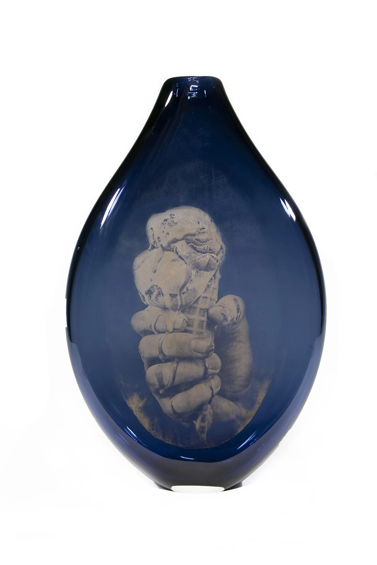 Meet The Staff Lynn Bierbaum Social Media And Community Manager Analog Forever Magazine