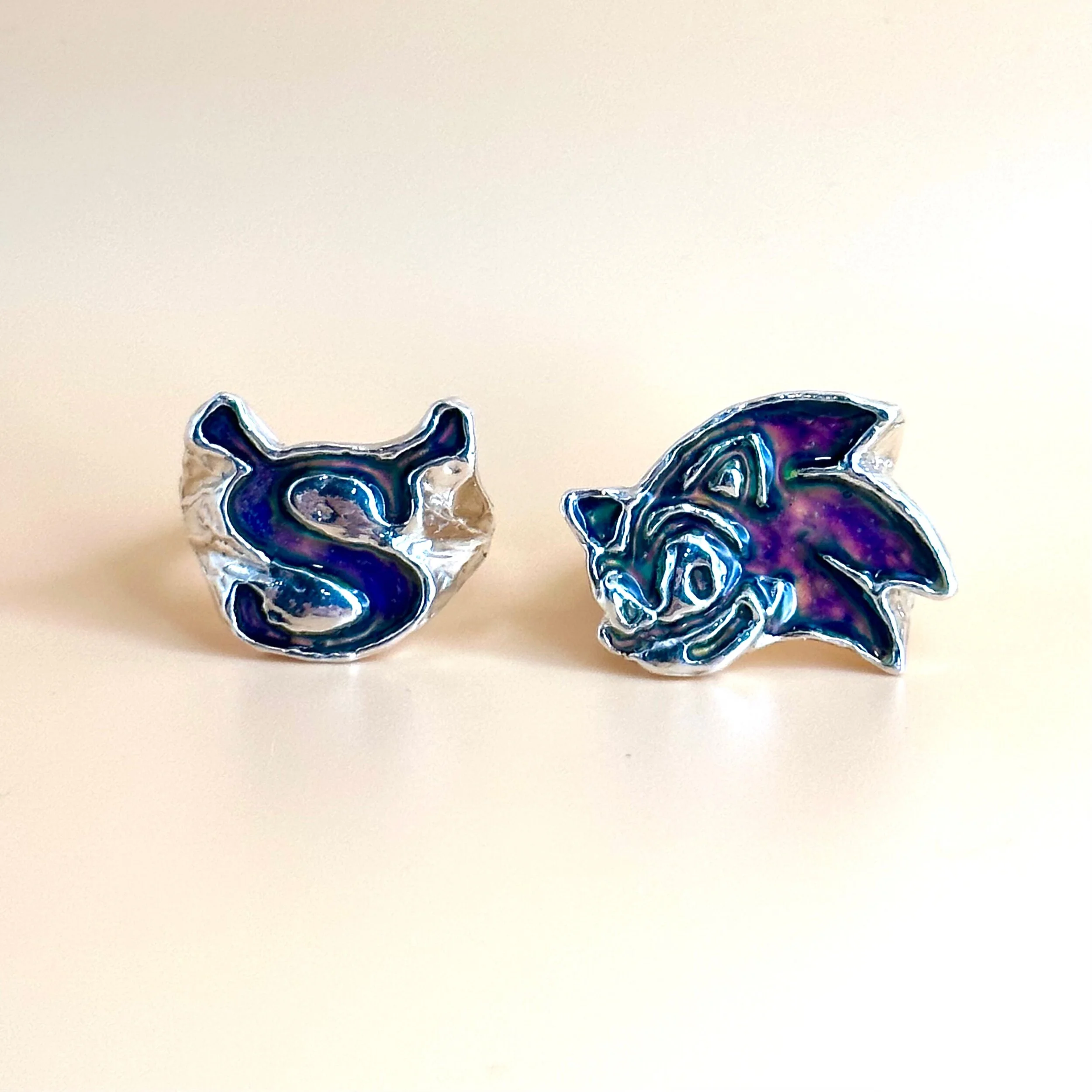 755A266F-4E1A-4FF5-ABD4-6C45D4328412