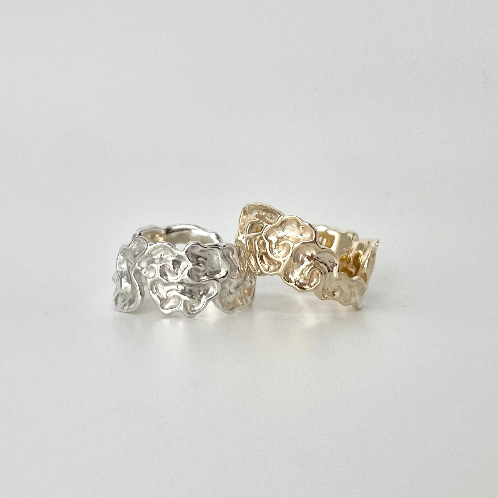 F0537427-4938-404F-9EB0-ED870A10228C