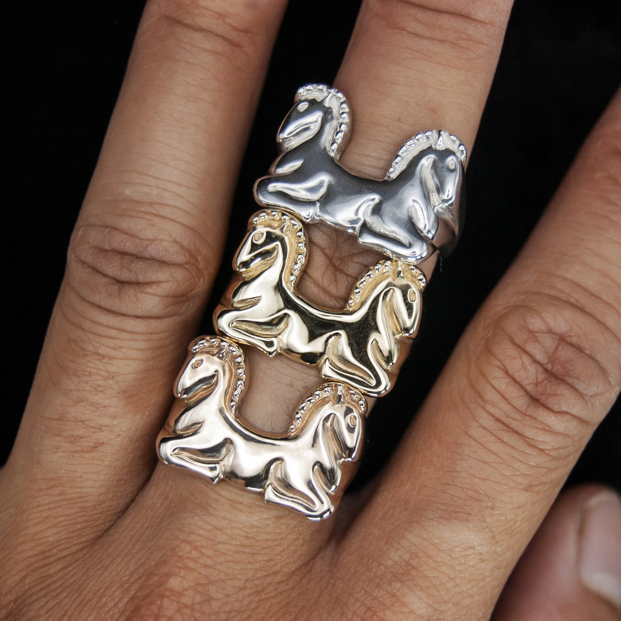 Double-Headed Horse Ring