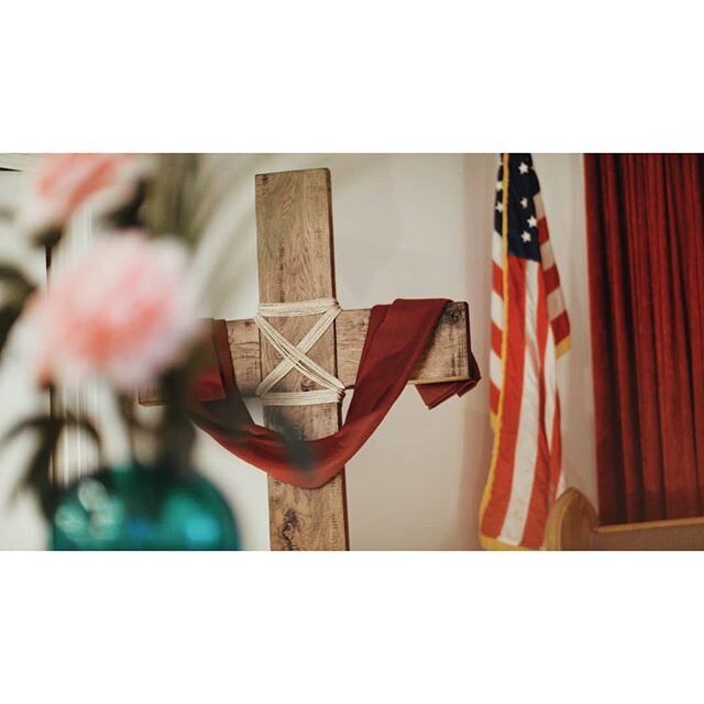 3 most American things. Love, Religion and Patriotism. Got luck to find all in one place.
.
.
.
.
.
.
.
.
.
#ursaminipro #ursa #rockinon85 #blackmagicdesign #blackmagicdesign4k #church #love #american #flag #crucifix #flowers #cinematographer #stills