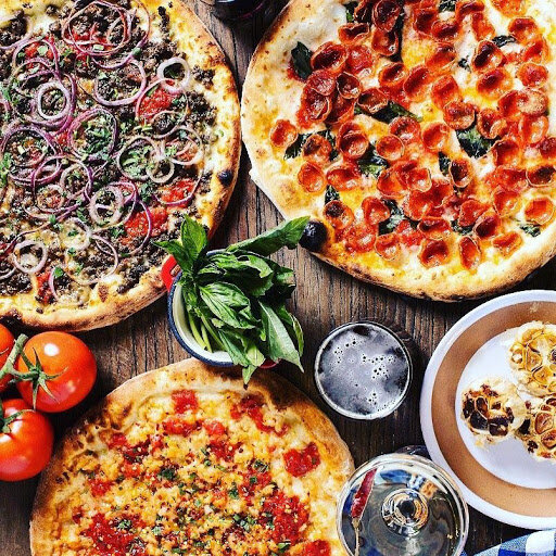 DELUCCA Pizza