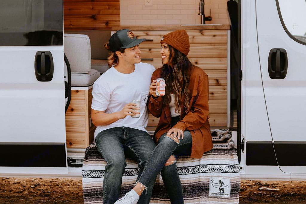 glamper-couple.jpeg