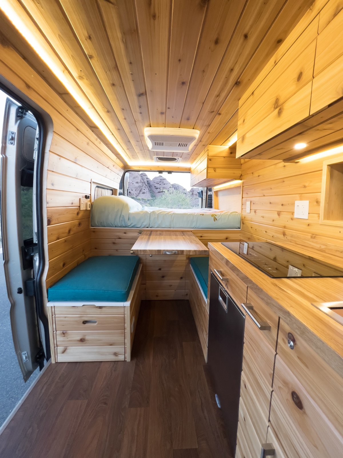 4.1-boho-camper-vans-vaya.jpg