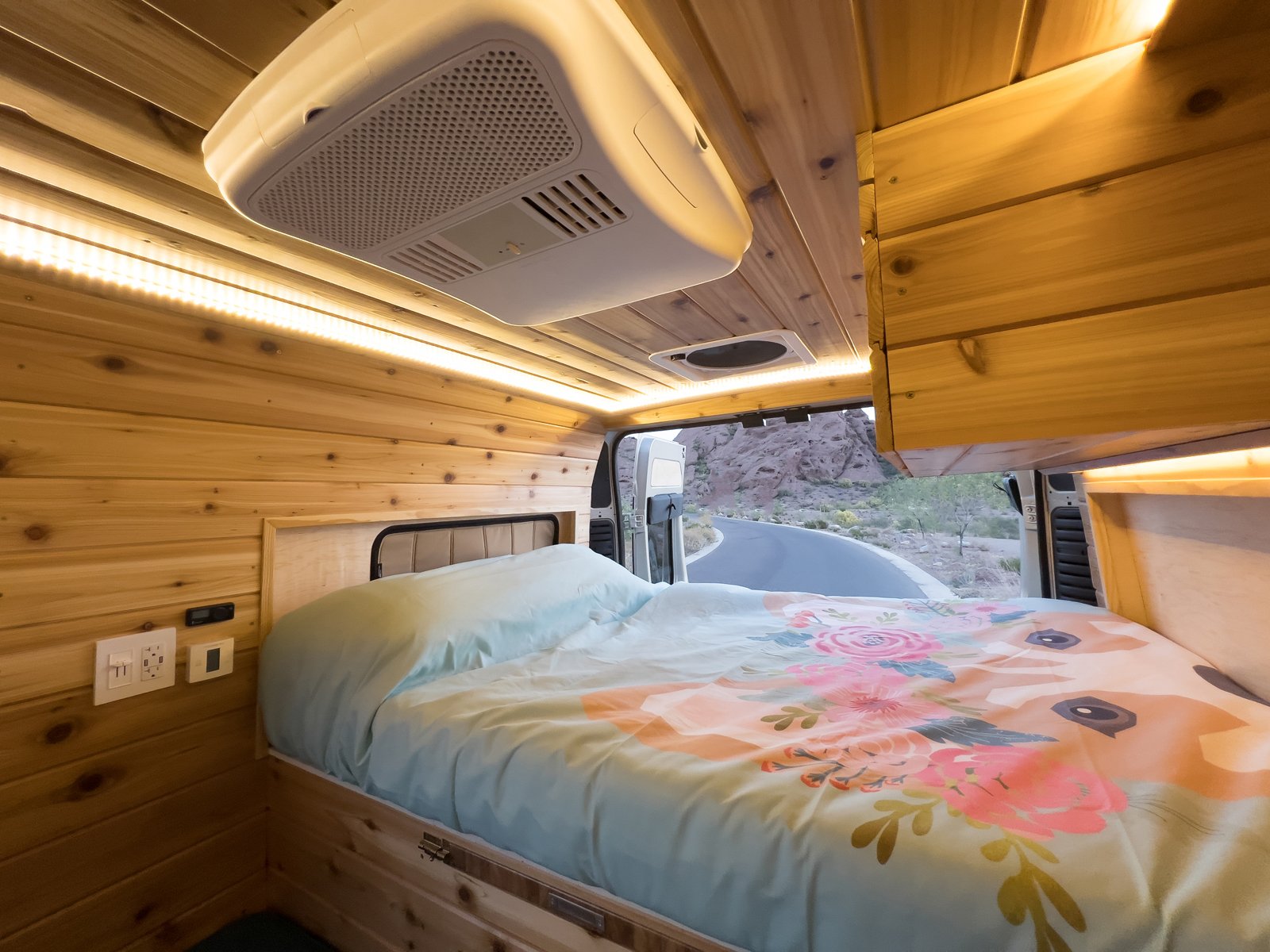 5-boho-camper-vans-vaya.jpg