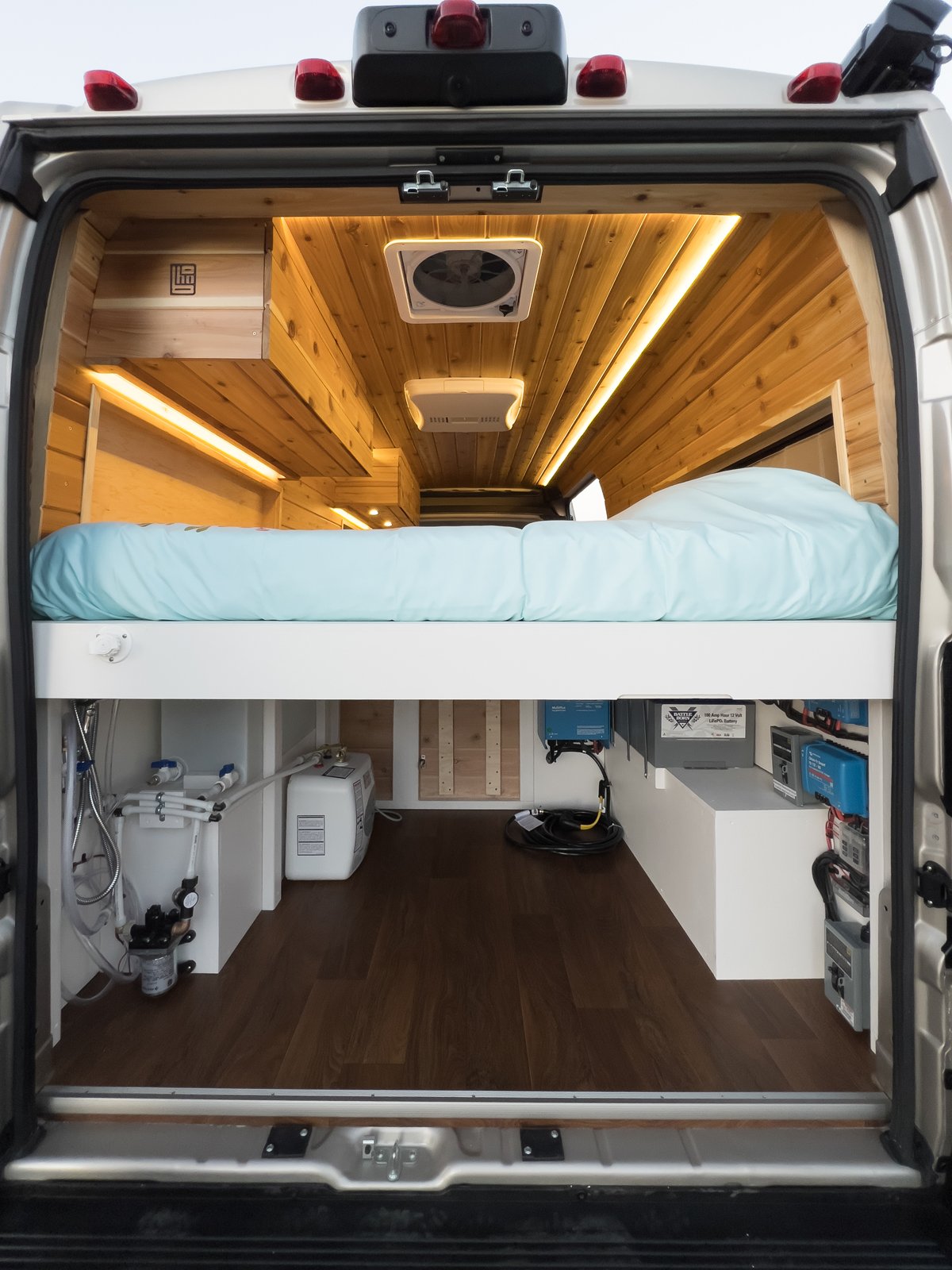 11.1-boho-camper-vans-vaya.jpg