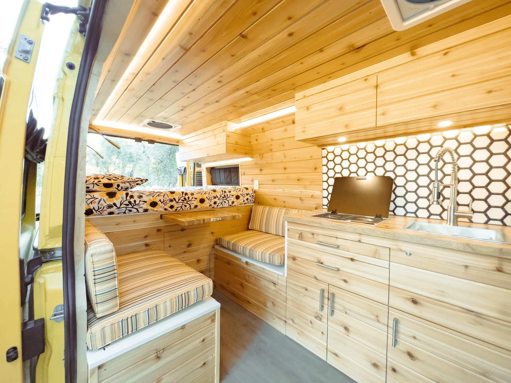 2.1-boho-camper-vans-marleen.jpg.jpg