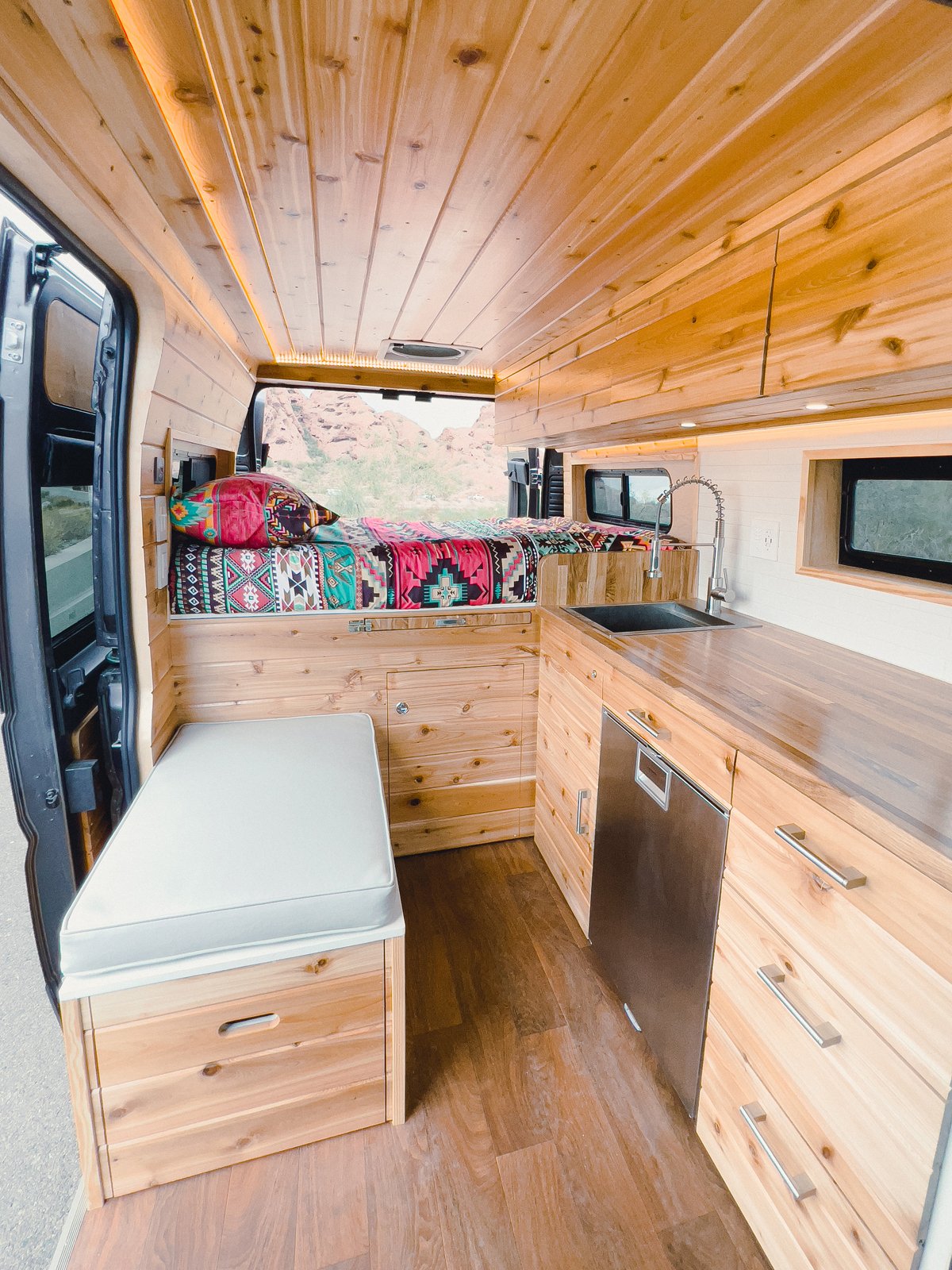 3-boho-camper-vans-wanda.jpg