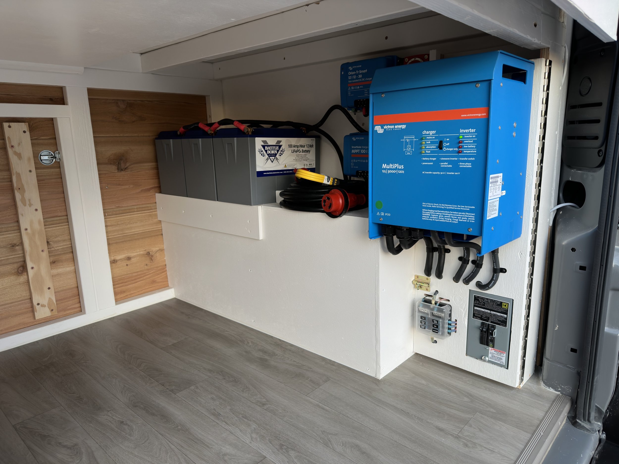 AGM Batteries vs. Lithium Batteries