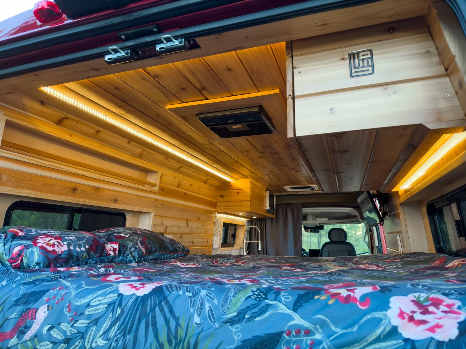 8-boho-camper-vans-love.jpg