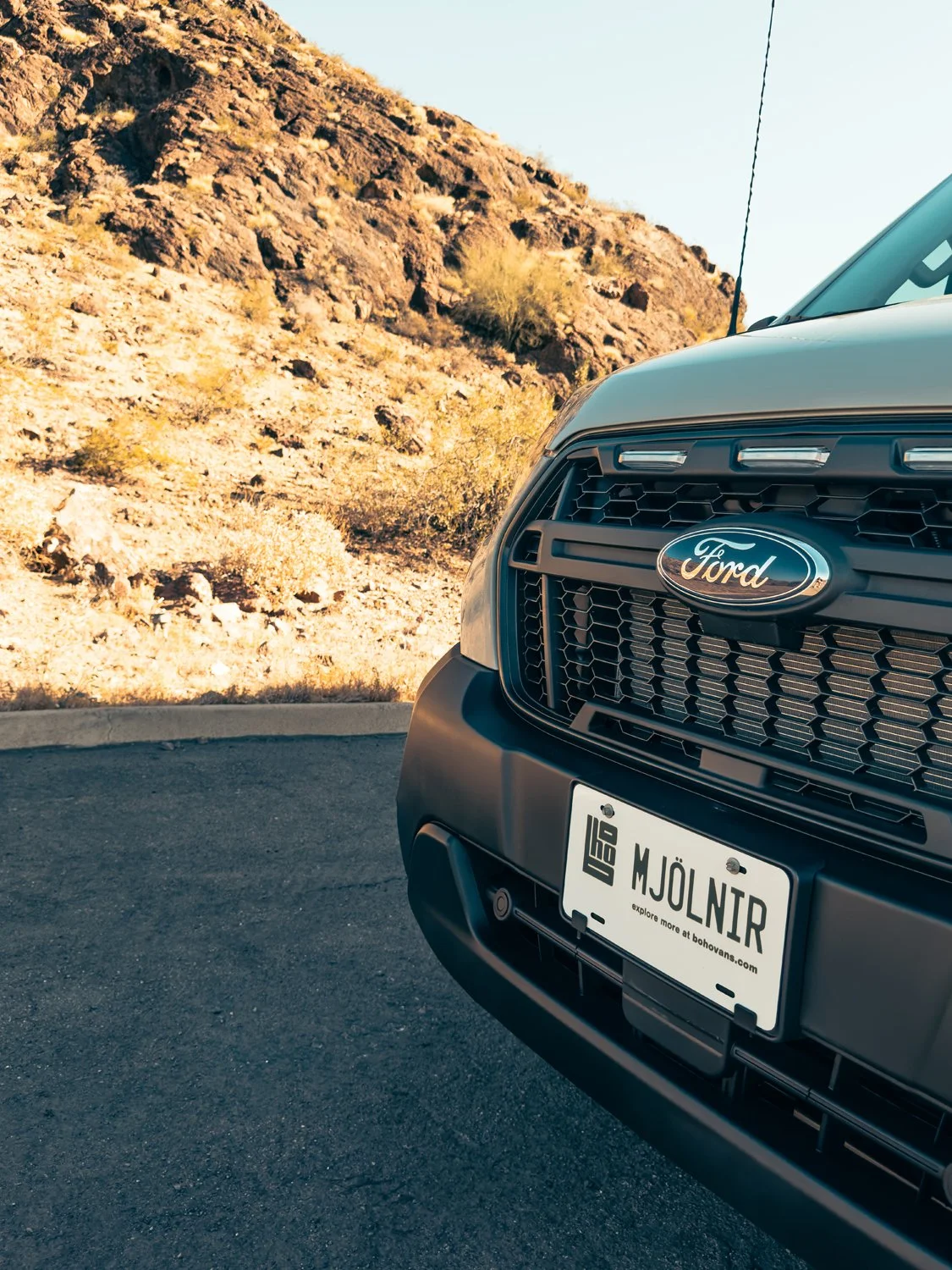 37-boho-camper-vans-ford-transit-train-mjolnir.jpg