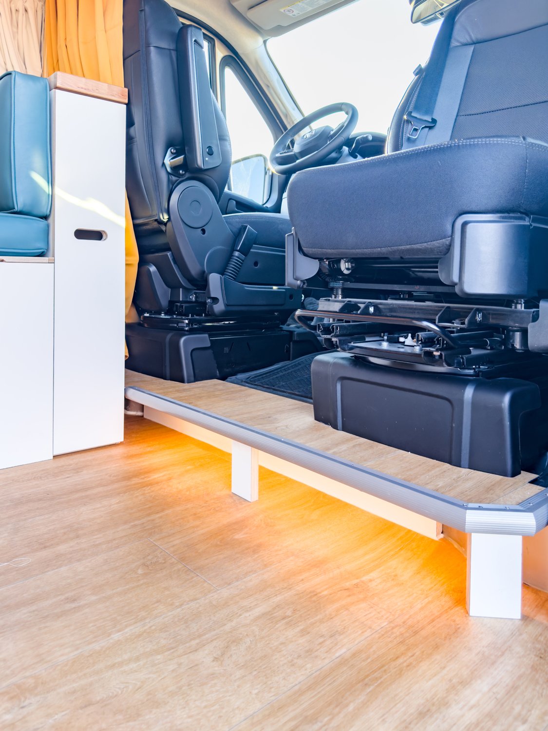 17.1-boho-camper-vans-ram-promaster-carovan.jpg