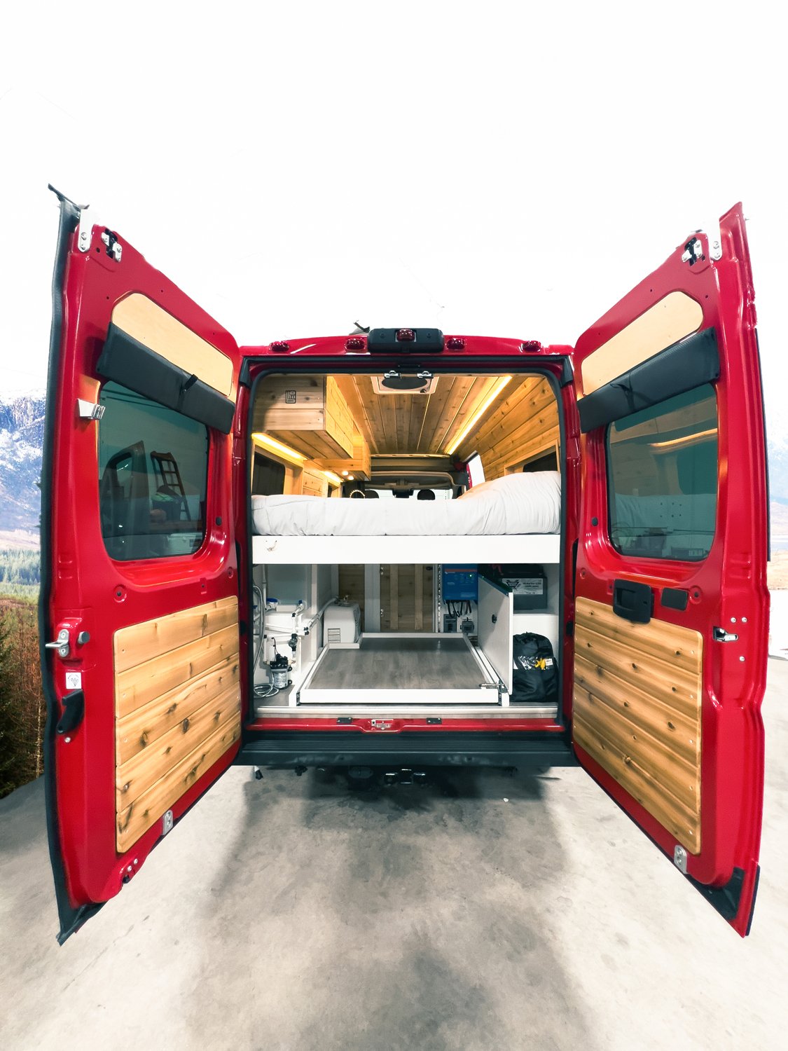 6-boho-camper-vans-high-tide-ram-promaster.jpg