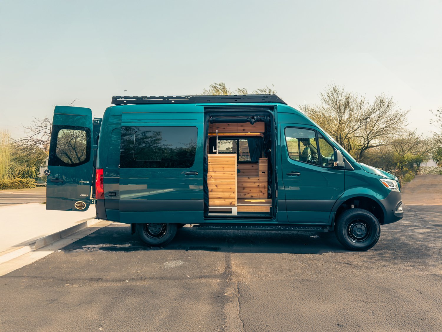 2-boho-camper-vans-mercedes-benz-sprinter-andromeda.jpg