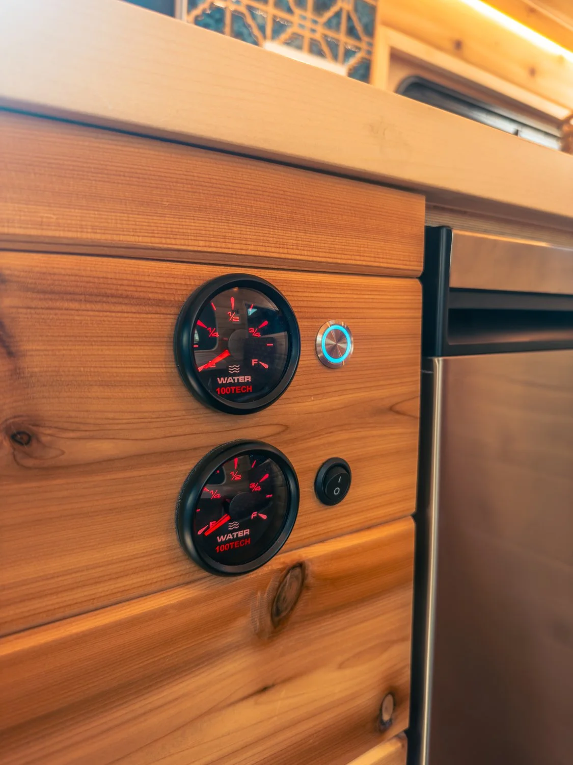 10-boho-camper-vans-mercedes-benz-sprinter-andromeda.jpg