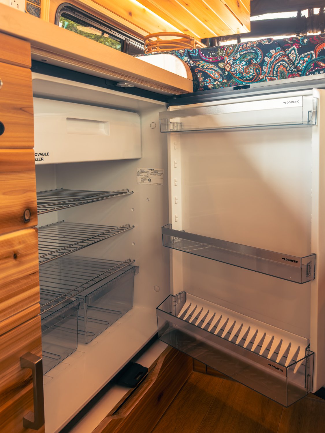 11-boho-camper-vans-mercedes-benz-sprinter-andromeda.jpg