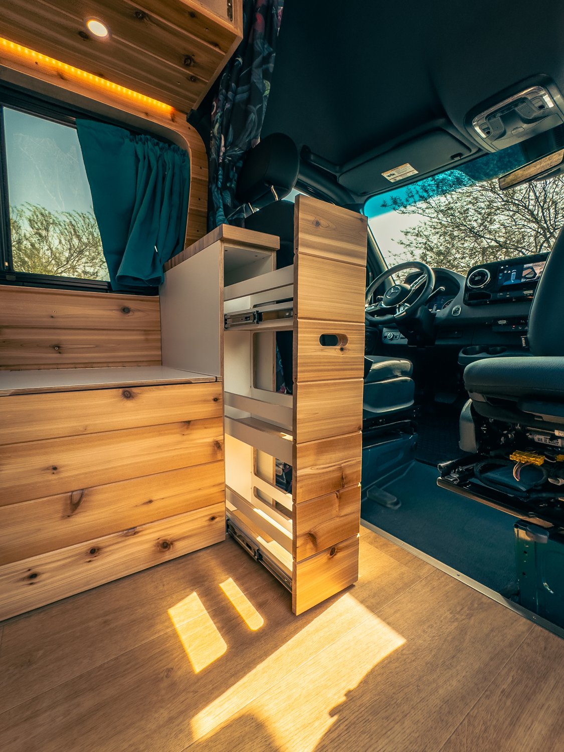 17-boho-camper-vans-mercedes-benz-sprinter-andromeda.jpg