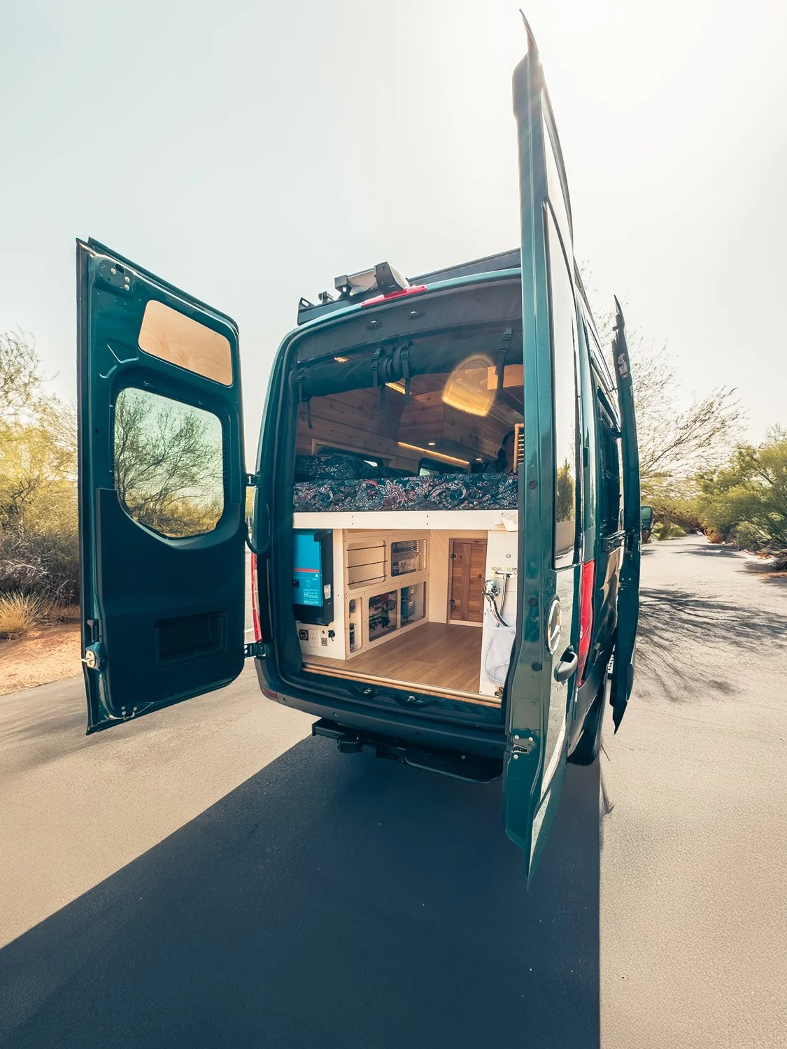 28-boho-camper-vans-mercedes-benz-sprinter-andromeda.jpg
