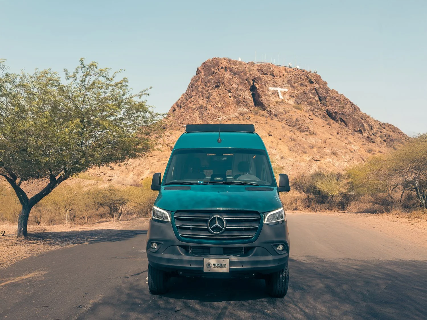 39-boho-camper-vans-mercedes-benz-sprinter-andromeda.jpg