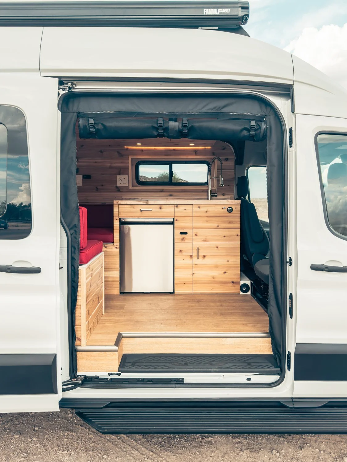 1-boho-camper-vans-ford-transit-icarus.jpg