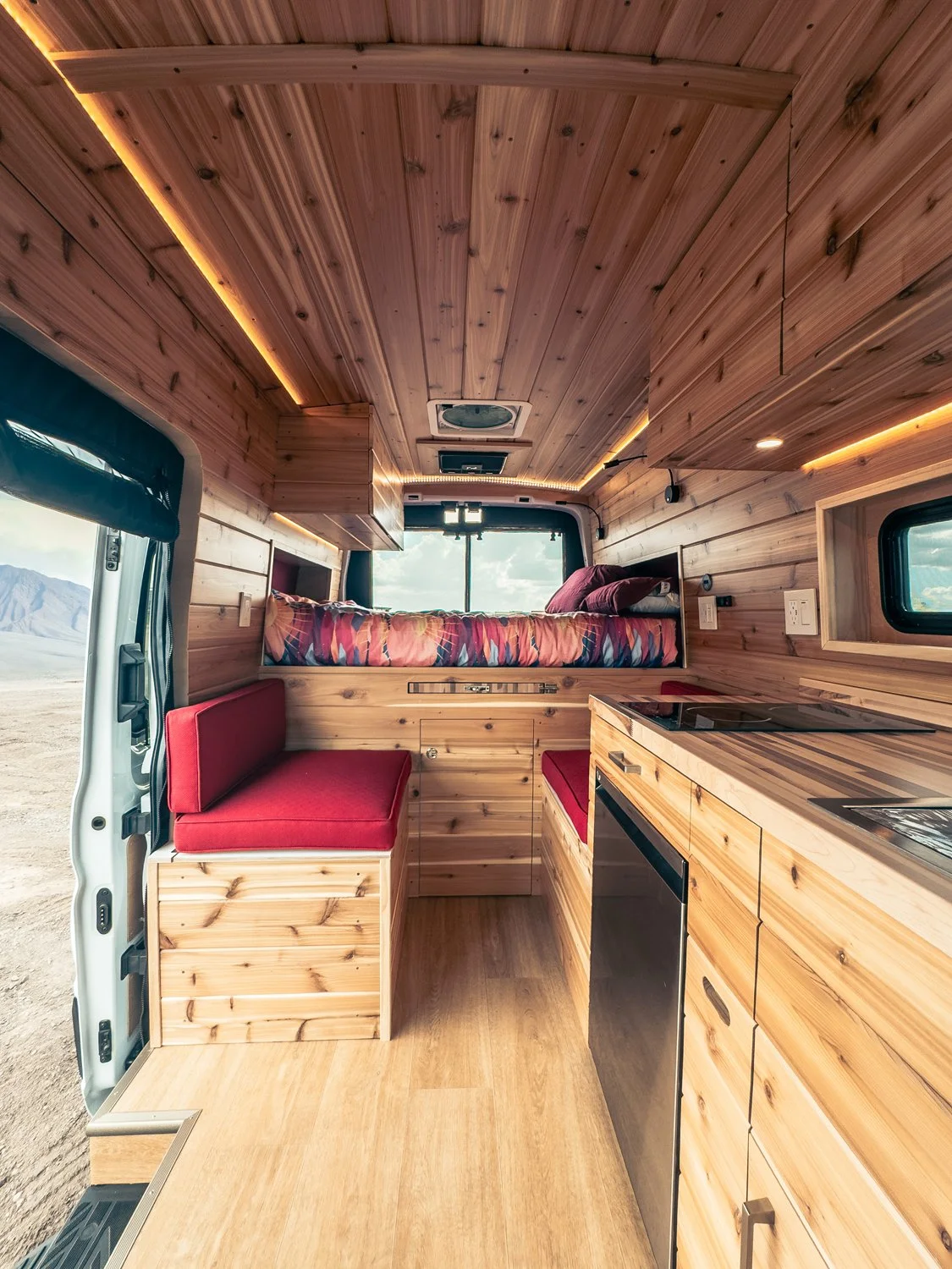 2.1-boho-camper-vans-ford-transit-icarus.jpg