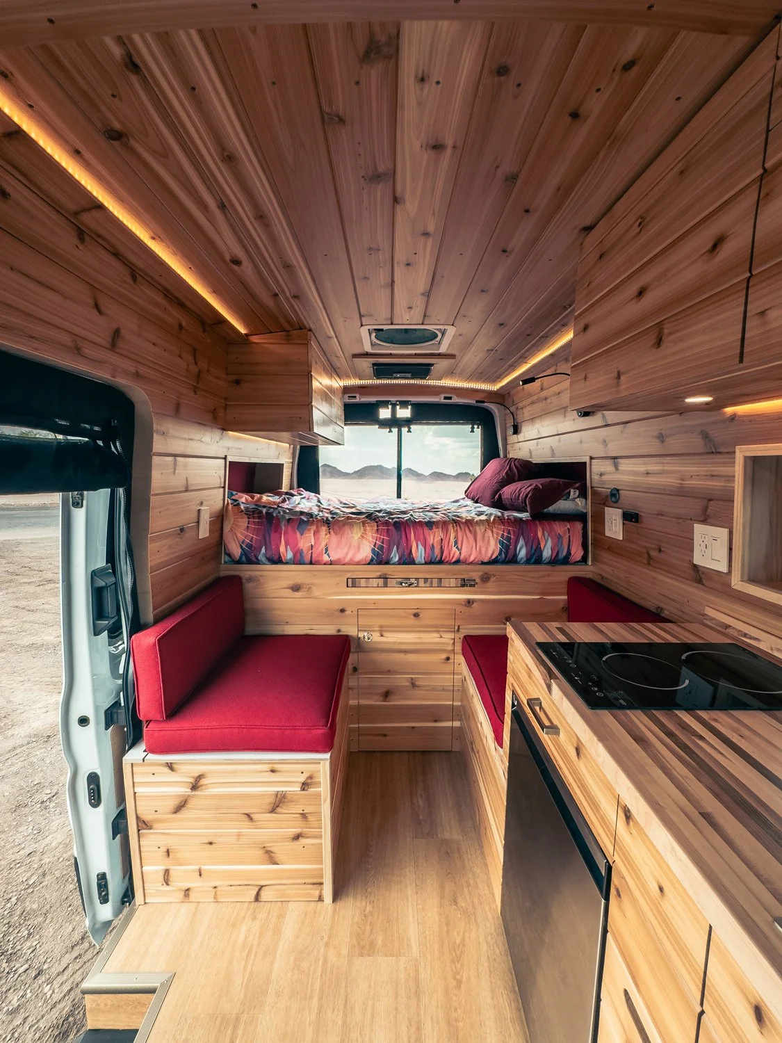 2.2-boho-camper-vans-ford-transit-icarus.jpg