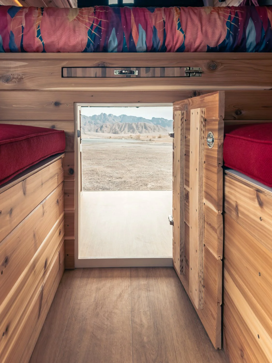 17-boho-camper-vans-ford-transit-icarus.jpg