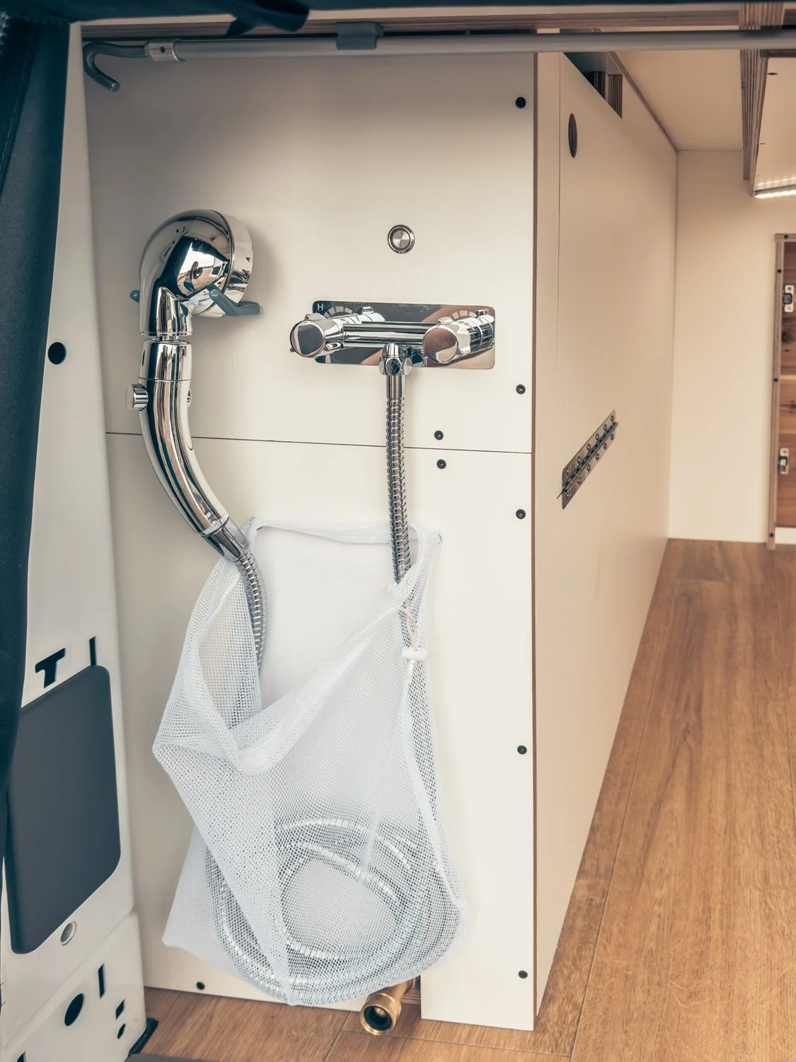 31.1-boho-camper-vans-ford-transit-icarus.jpg