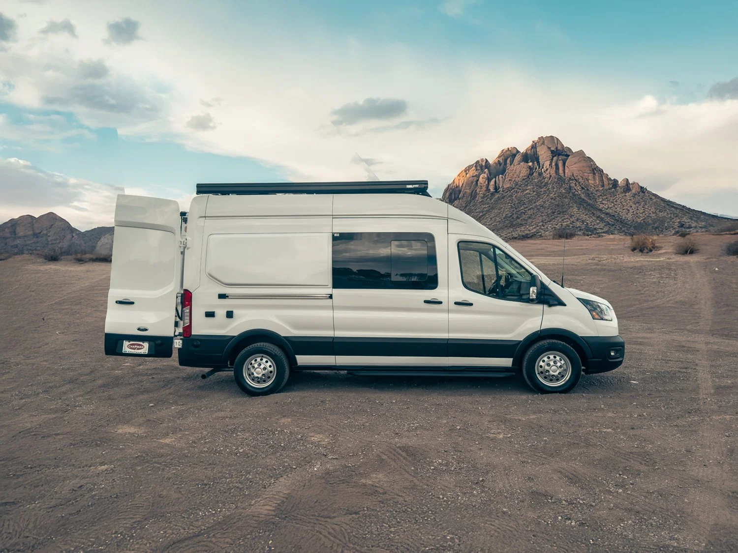 36-boho-camper-vans-ford-transit-icarus.jpg