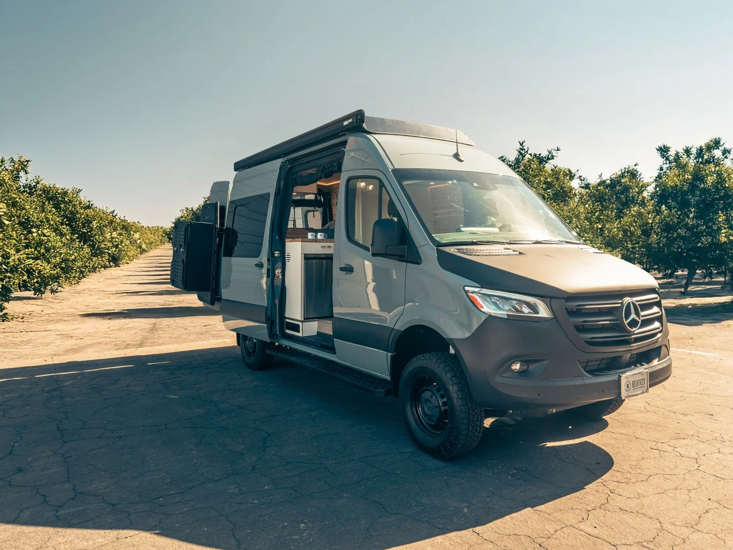 0-boho-camper-vans-mercedes-benz-sprinter-beatrix.jpg