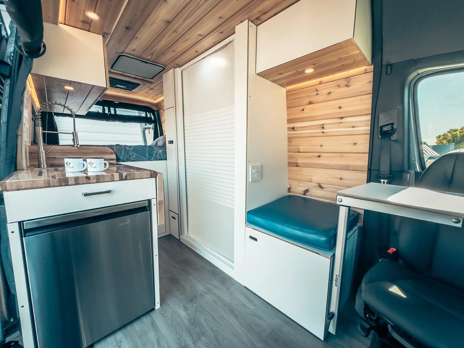 8-boho-camper-vans-mercedes-benz-sprinter-beatrix.jpg
