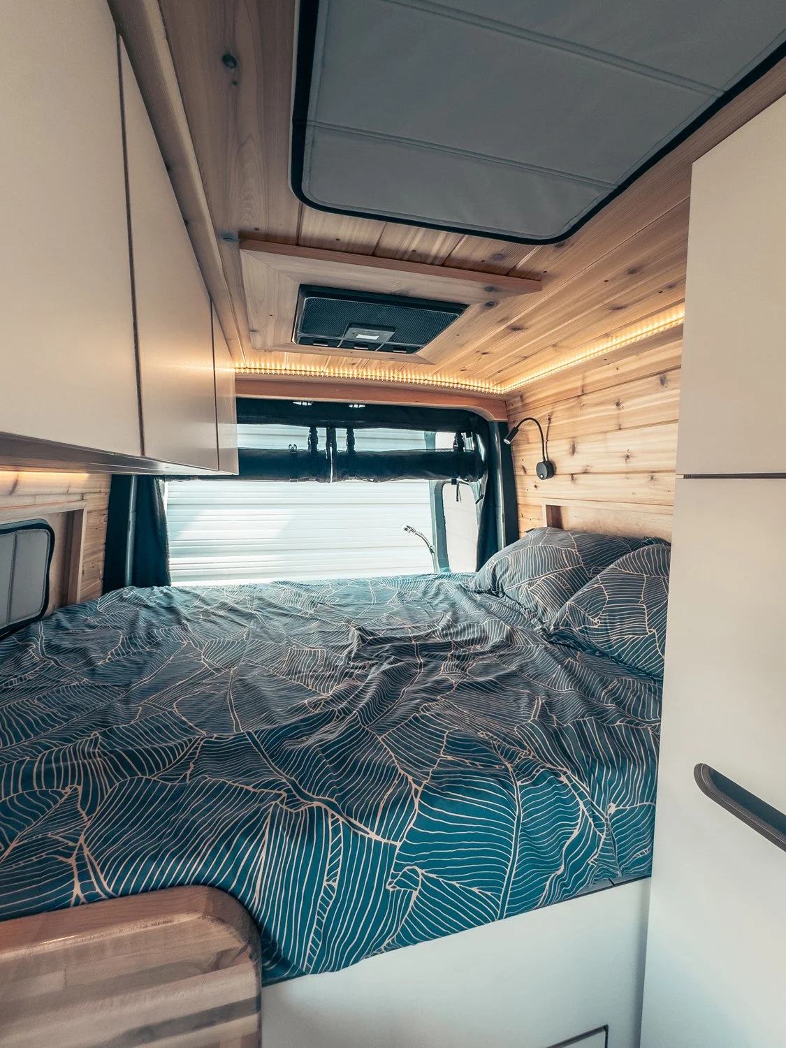 21-boho-camper-vans-mercedes-benz-sprinter-beatrix.jpg