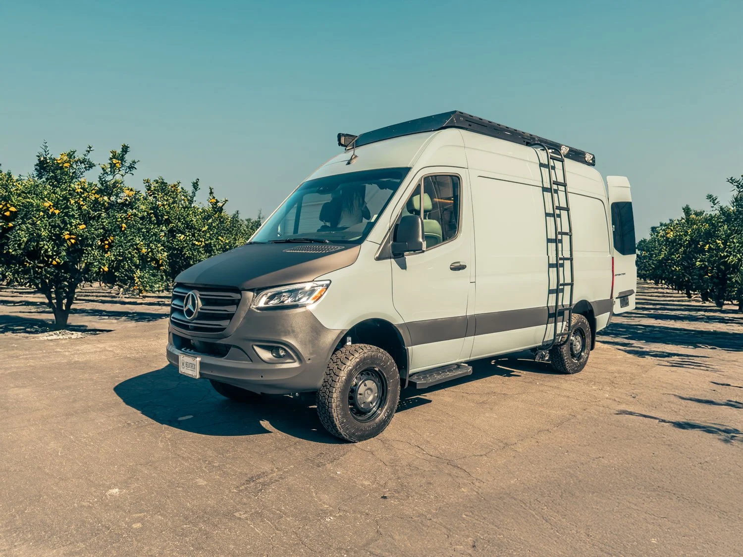 37-boho-camper-vans-mercedes-benz-sprinter-beatrix.jpg