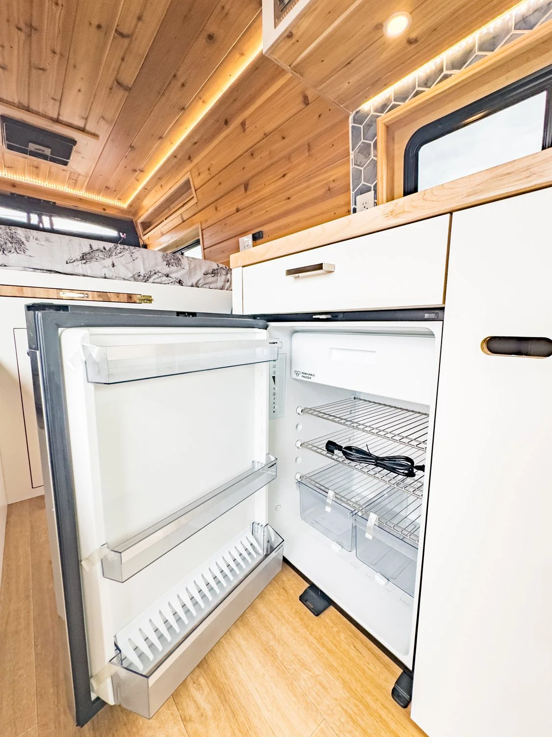 6.4-boho-camper-vans-ram-promaster-extended-cherry-moon.jpg