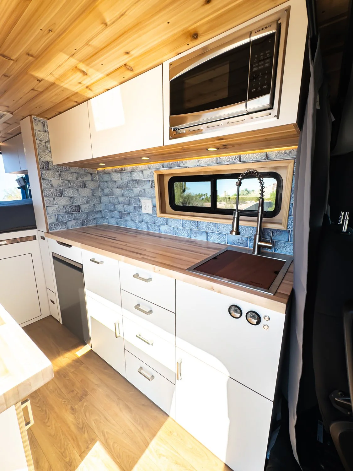 7-boho-camper-vans-ram-promaster-freebird2.jpg