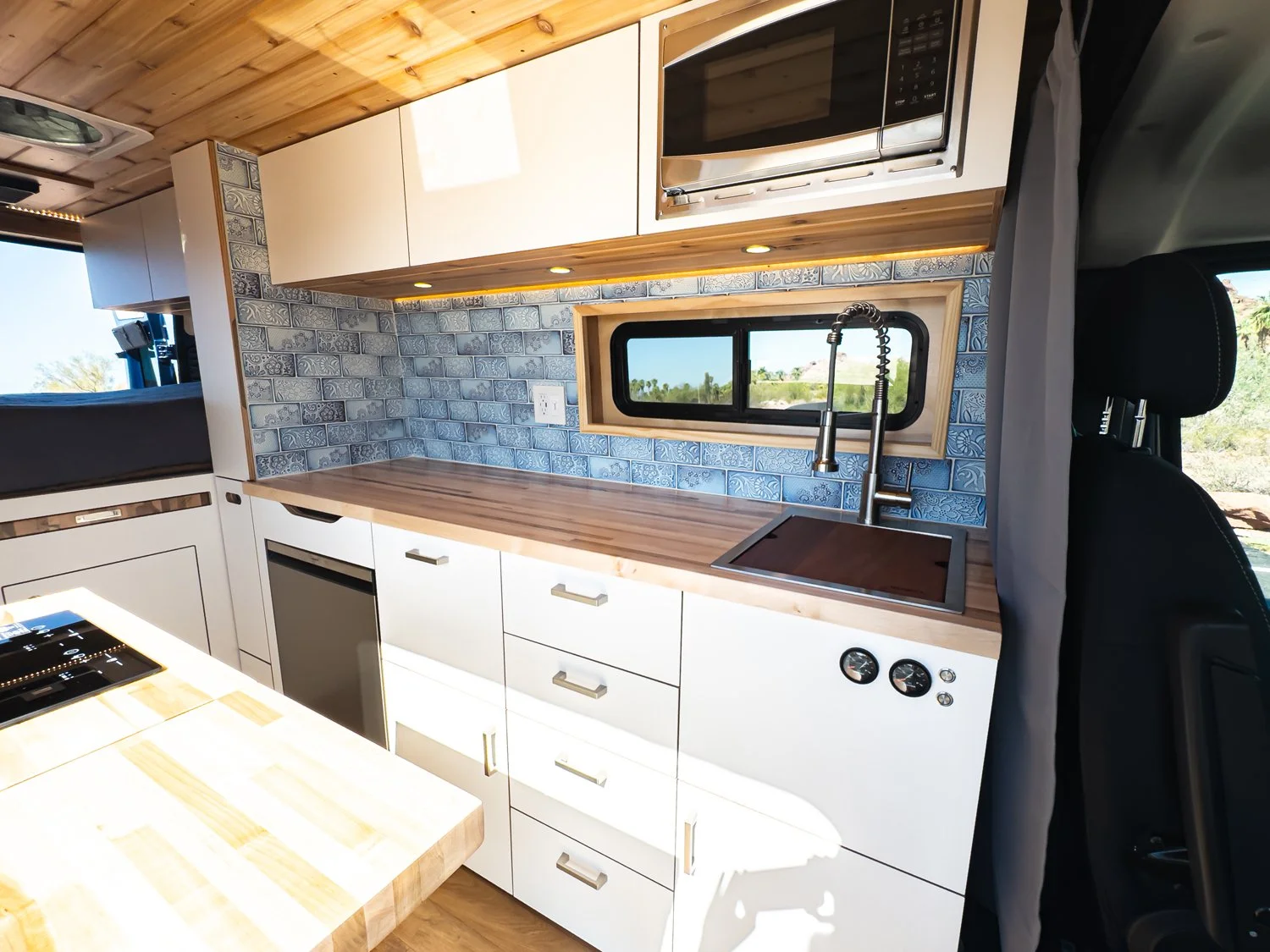 8-boho-camper-vans-ram-promaster-freebird2.jpg