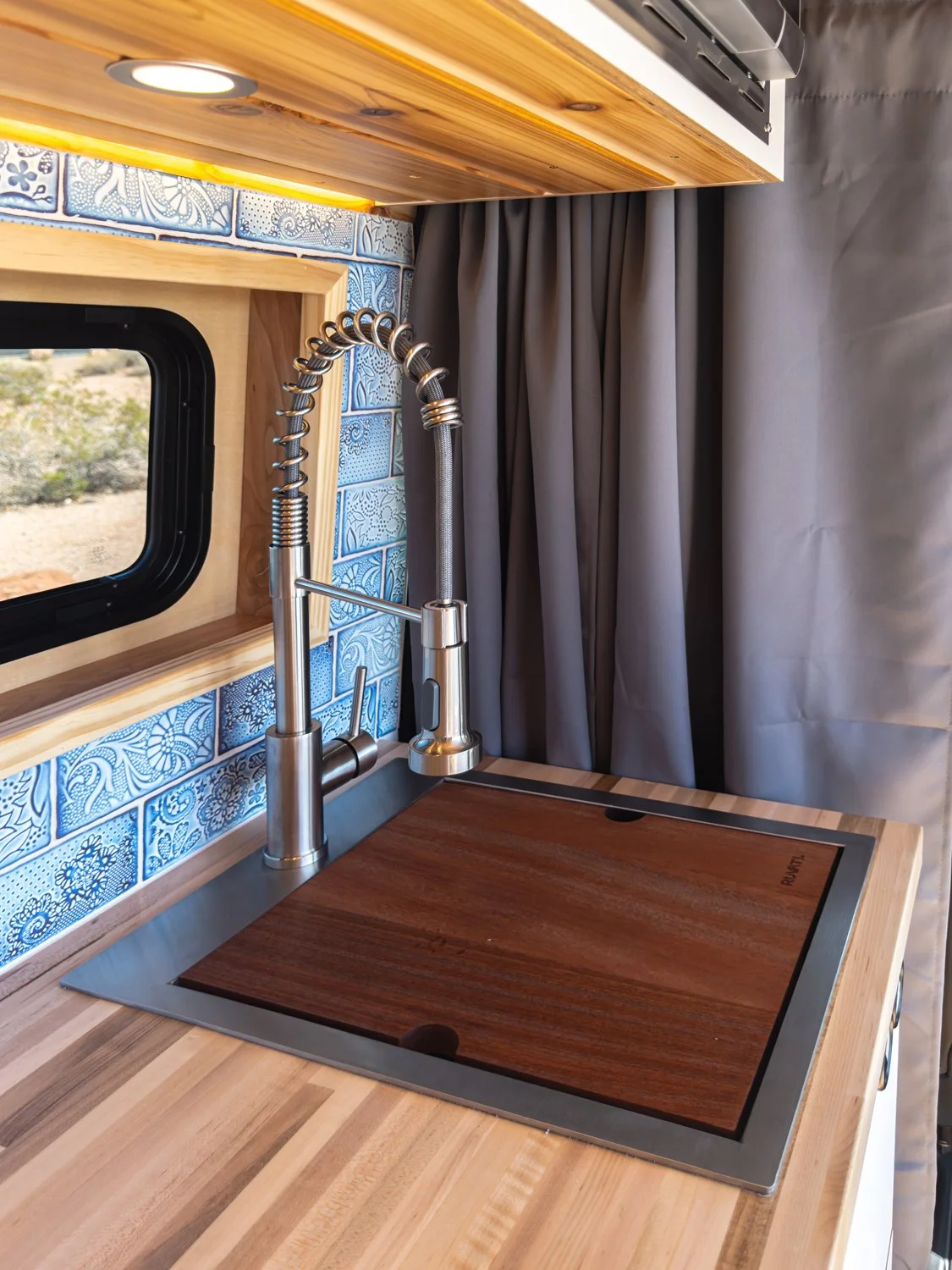 9.1-boho-camper-vans-ram-promaster-freebird2.jpg