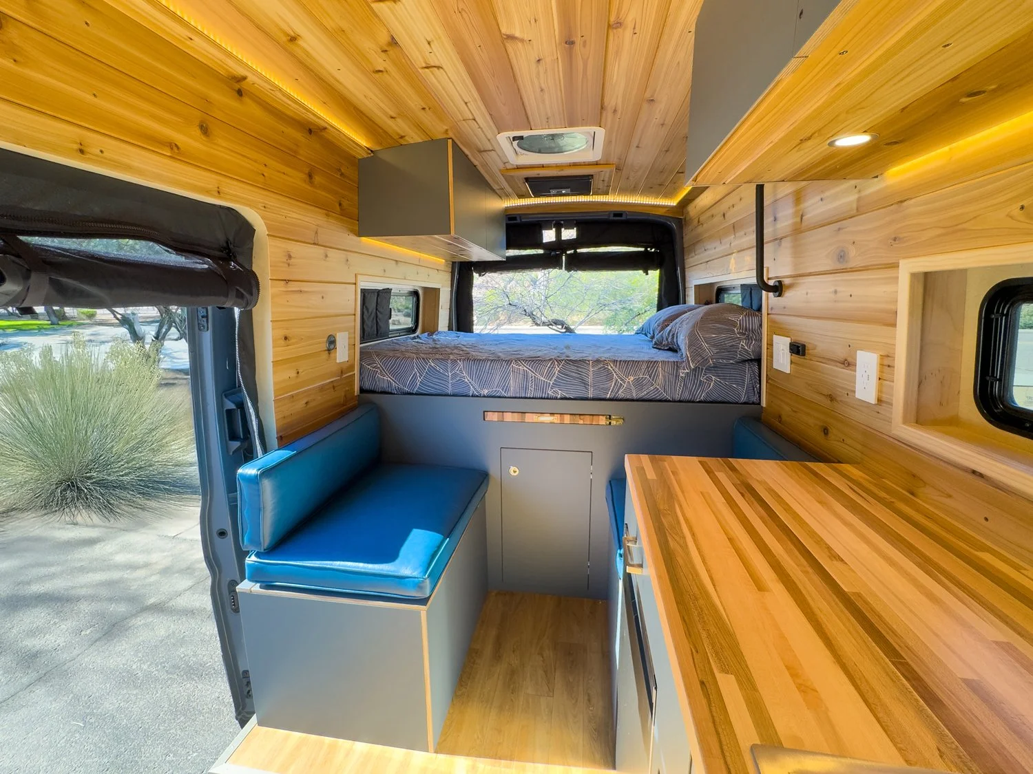 4-boho-camper-vans-ford-transit-148-towanda.jpg