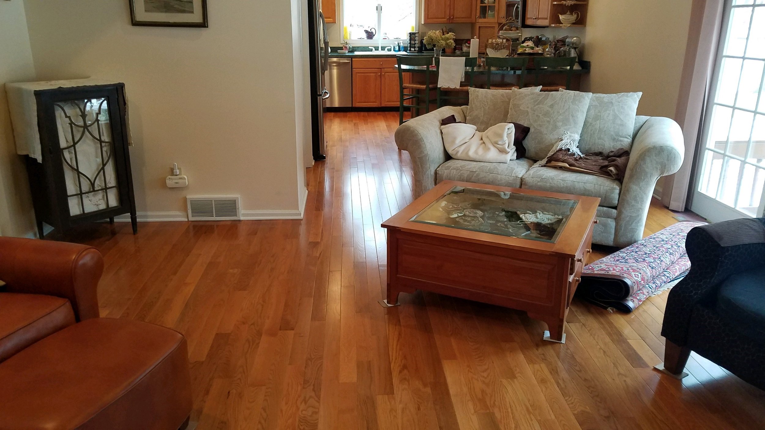 Beautiful hardwood installed by Terry and his team! Mullican St. Andrews Color: Oak Caramel