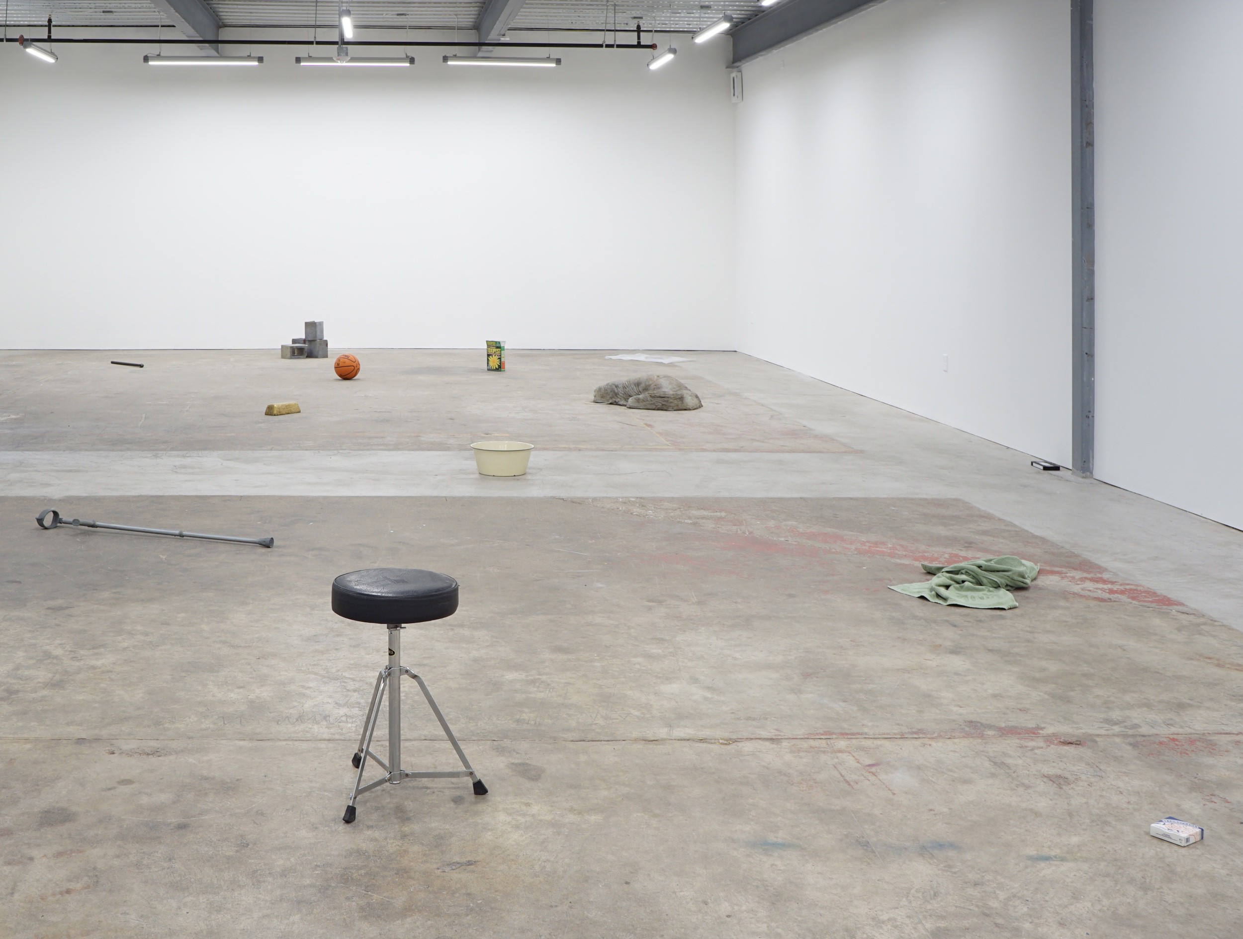  Installation view 