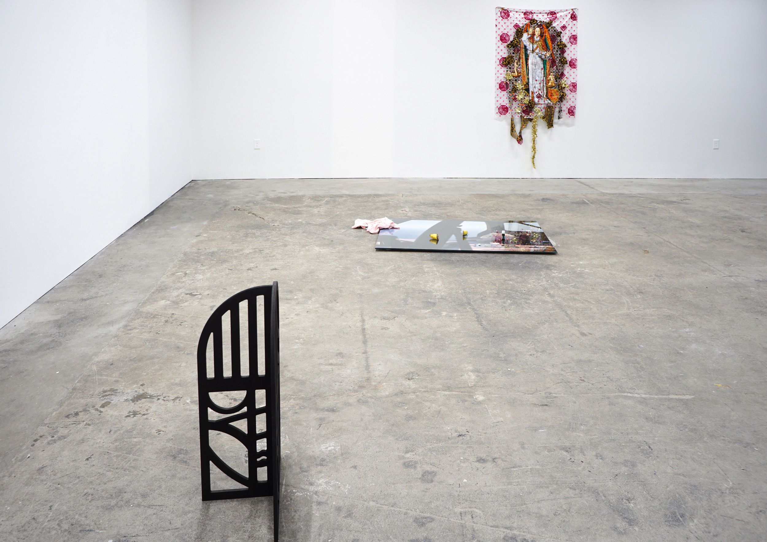  Installation view 